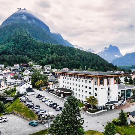 Grand Hotel - By Classic Norway Hotels Åndalsnes Exteriör bild
