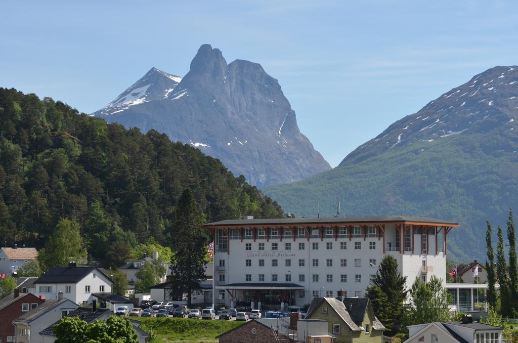 Grand Hotel - By Classic Norway Hotels Åndalsnes Exteriör bild